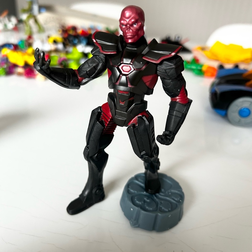 Hasbro Marvel's Red Skull Playmation Figure
